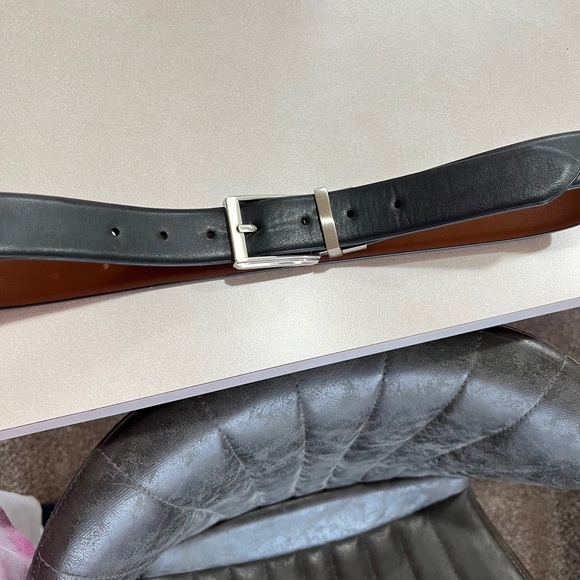 Accessories - Black & brown reversible belt 30-32 inch waist